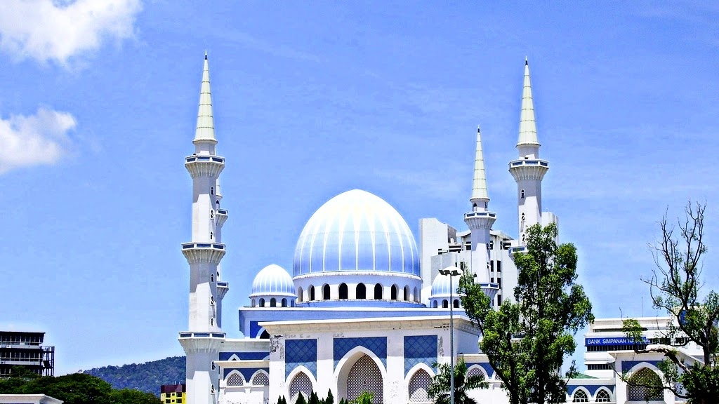 Masjid Jami' Safiinatul Jannah: Pusat Ibadah yang Menyatu dengan Kehidupan Karangbenda